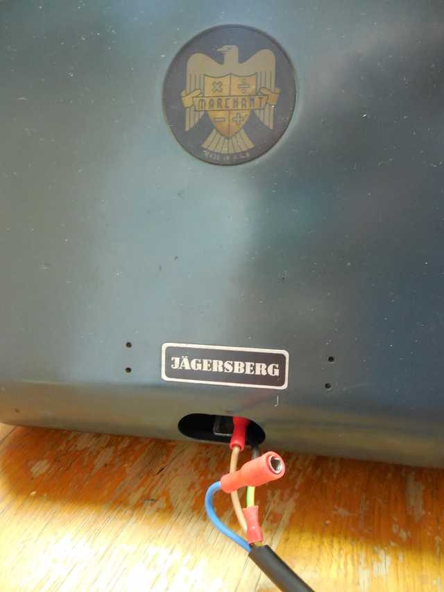 Přívodní šňůra.