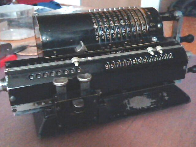 Kalkulátor Odhner model 27